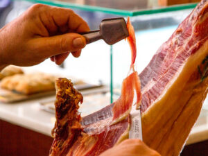 Herramientas para cortar jamón en casa