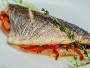 Receta de lubina al horno rellena de cecina de León - Jamón Ibérico Matas